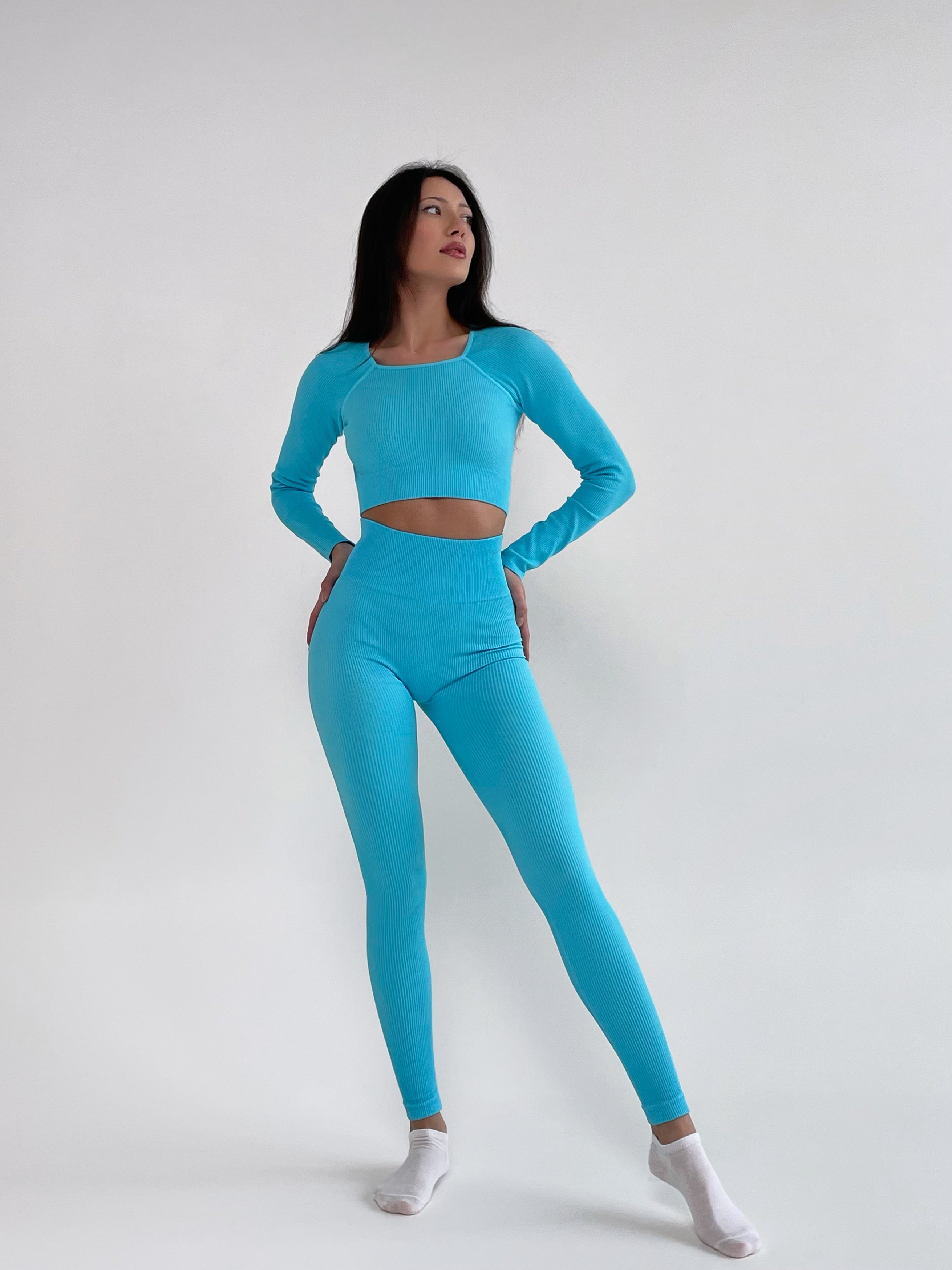 Seamless Ribbed Raglan Long Sleeve Crop Top in Sky Blue