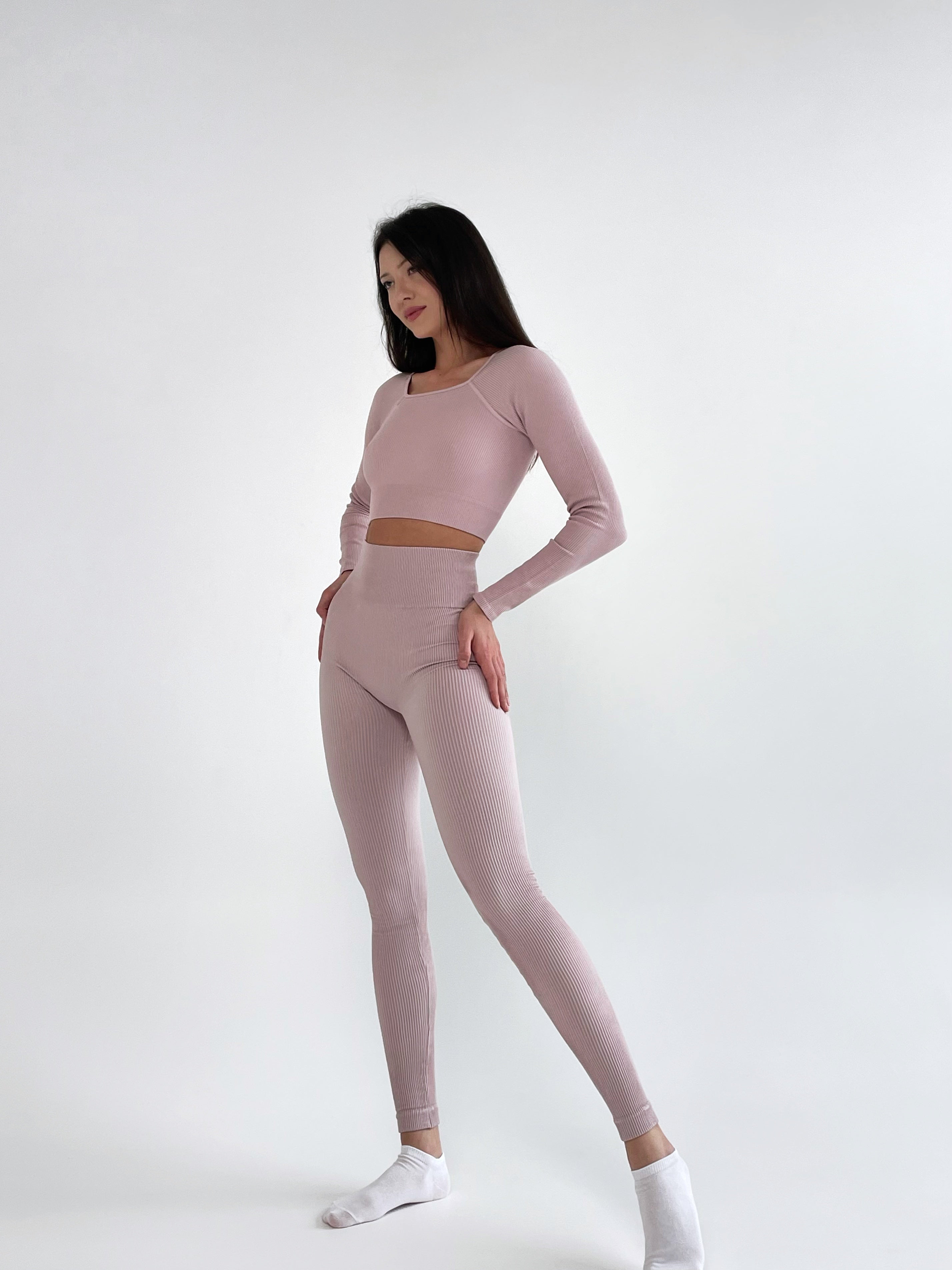 Seamless Ribbed Raglan Long Sleeve Crop Top in Pastel Pink