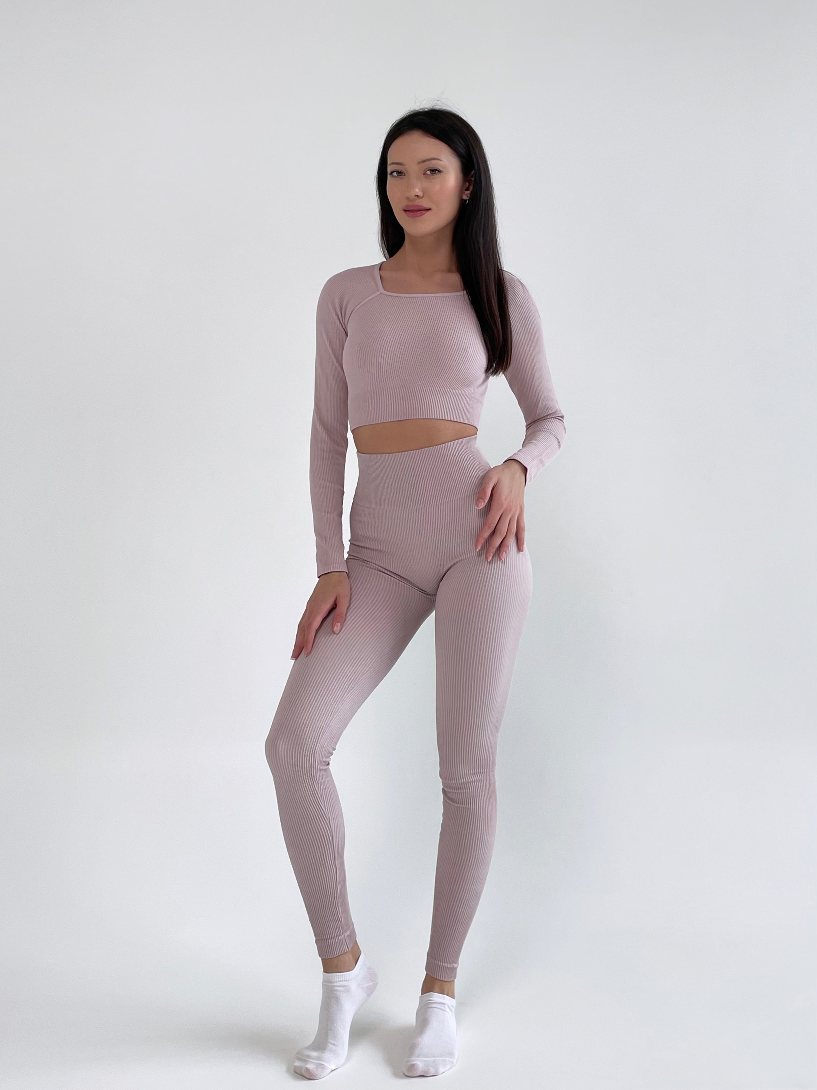 Seamless Ribbed Raglan Long Sleeve Crop Top in Pastel Pink