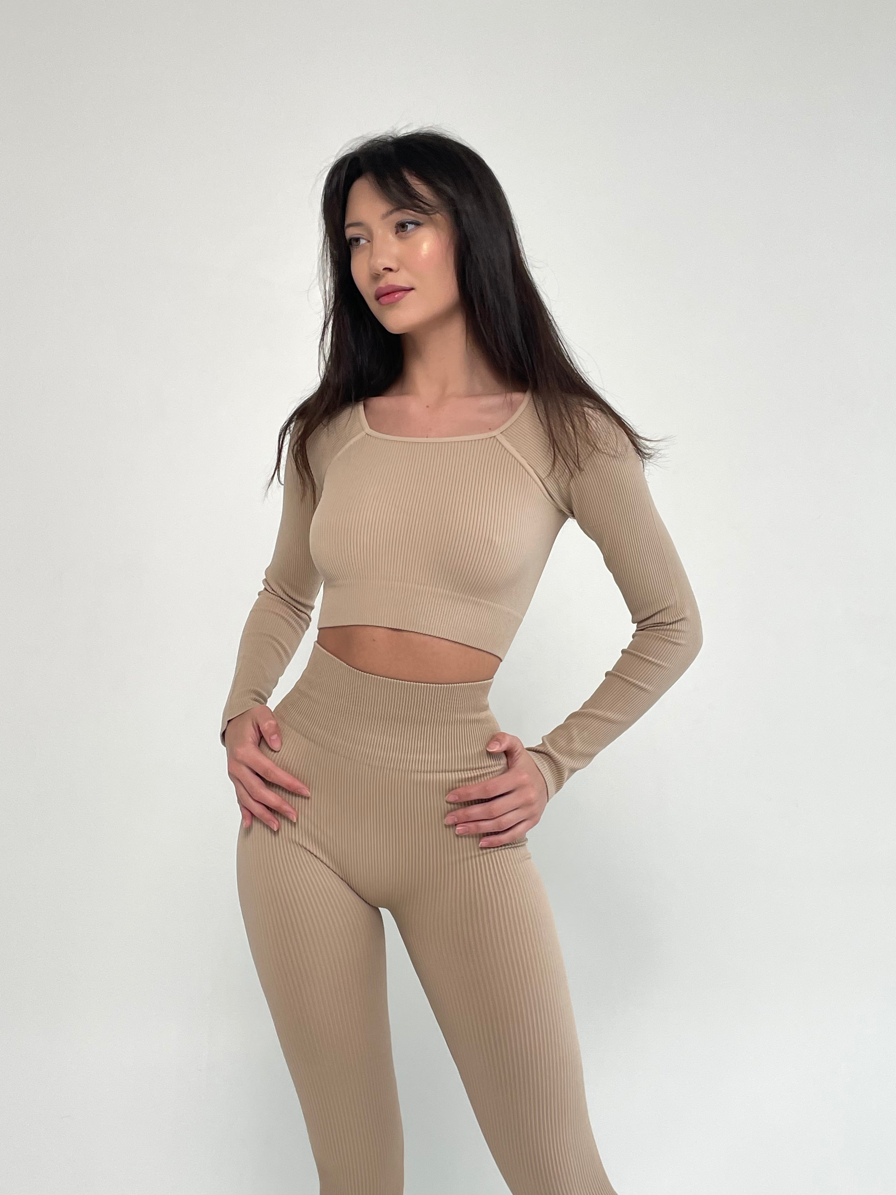 Seamless Ribbed Raglan Long Sleeve Crop Top in Beige