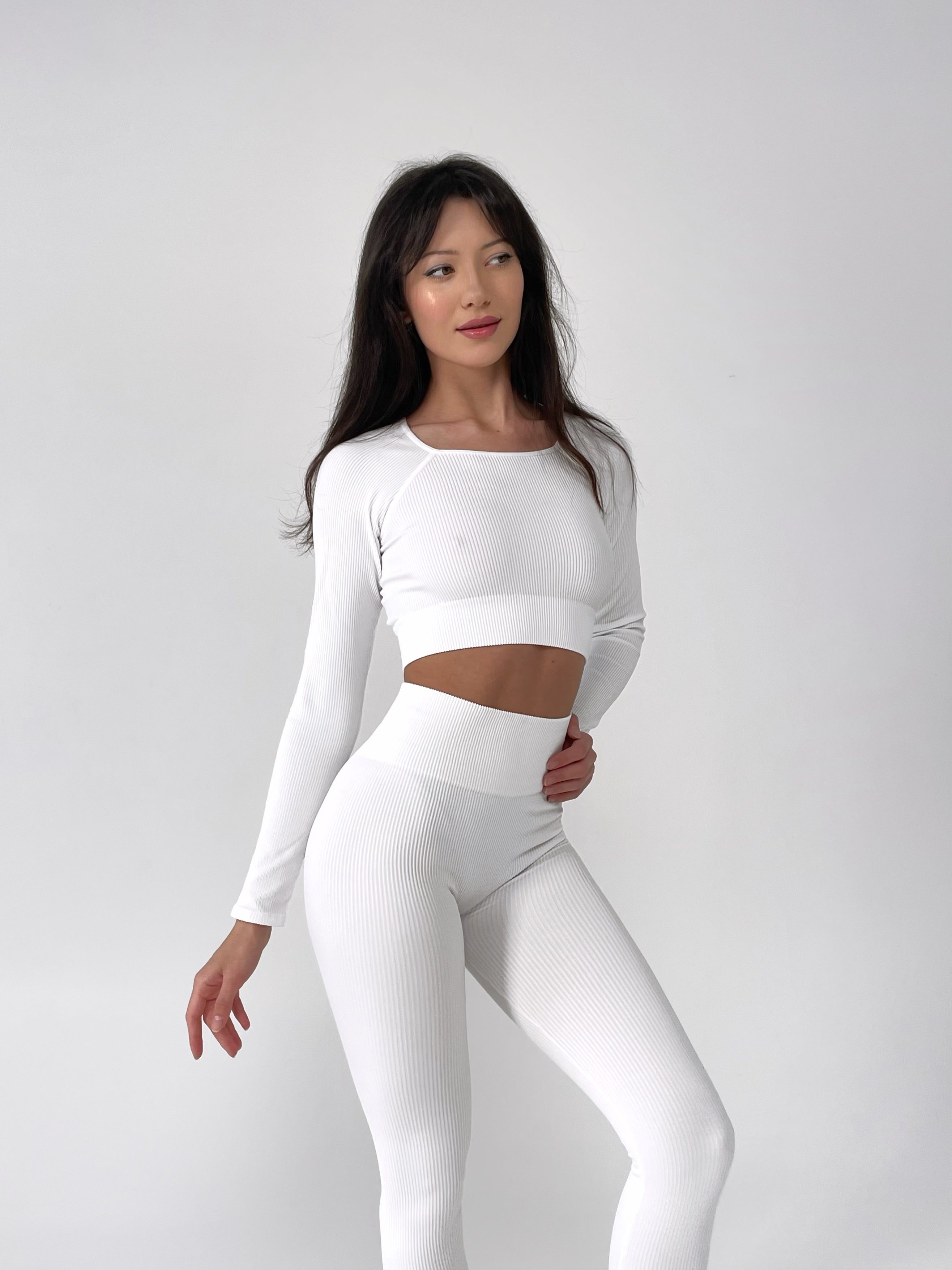 Seamless Ribbed Raglan Long Sleeve Crop Top in White