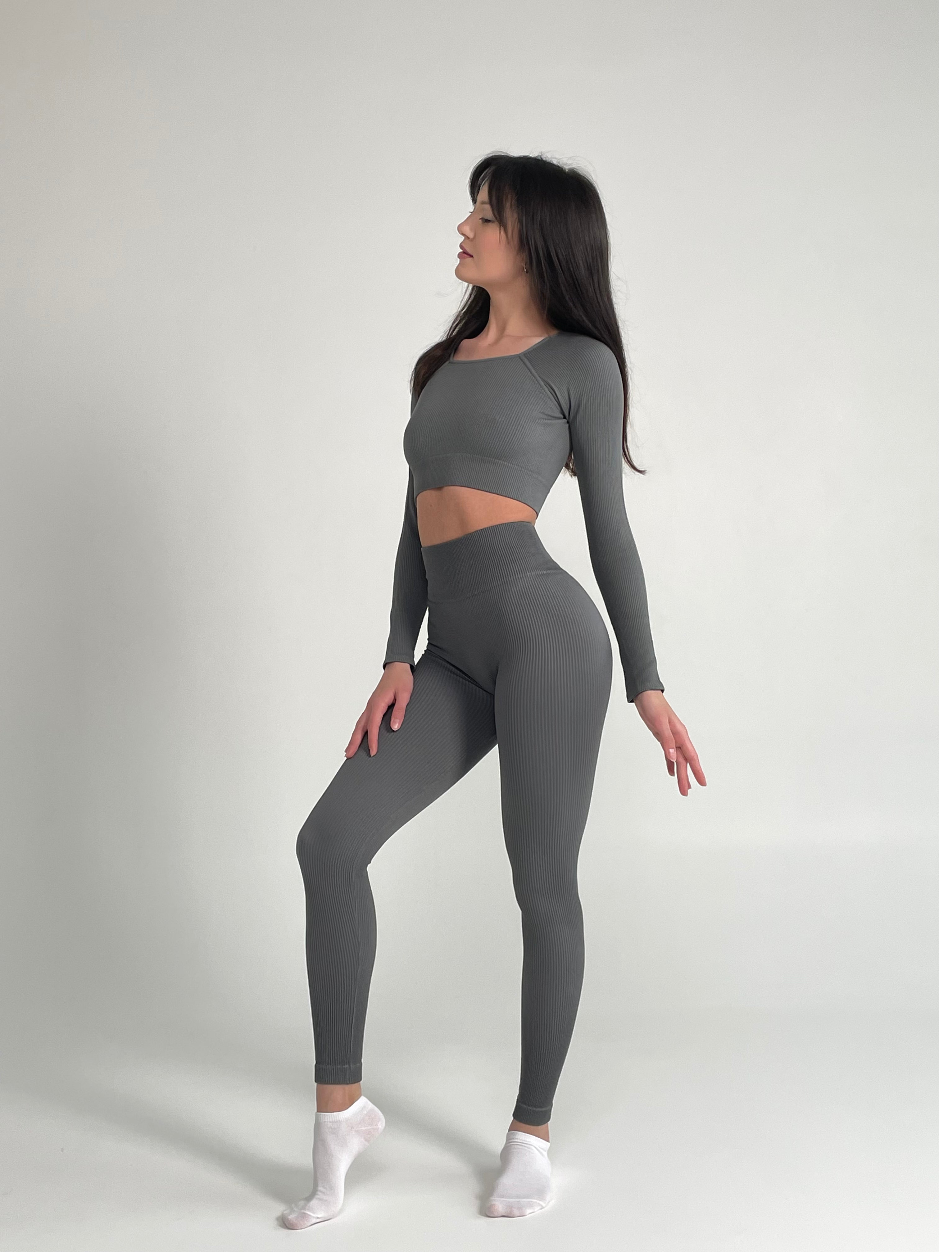 Seamless Ribbed Raglan Long Sleeve Crop Top in Dark Gray