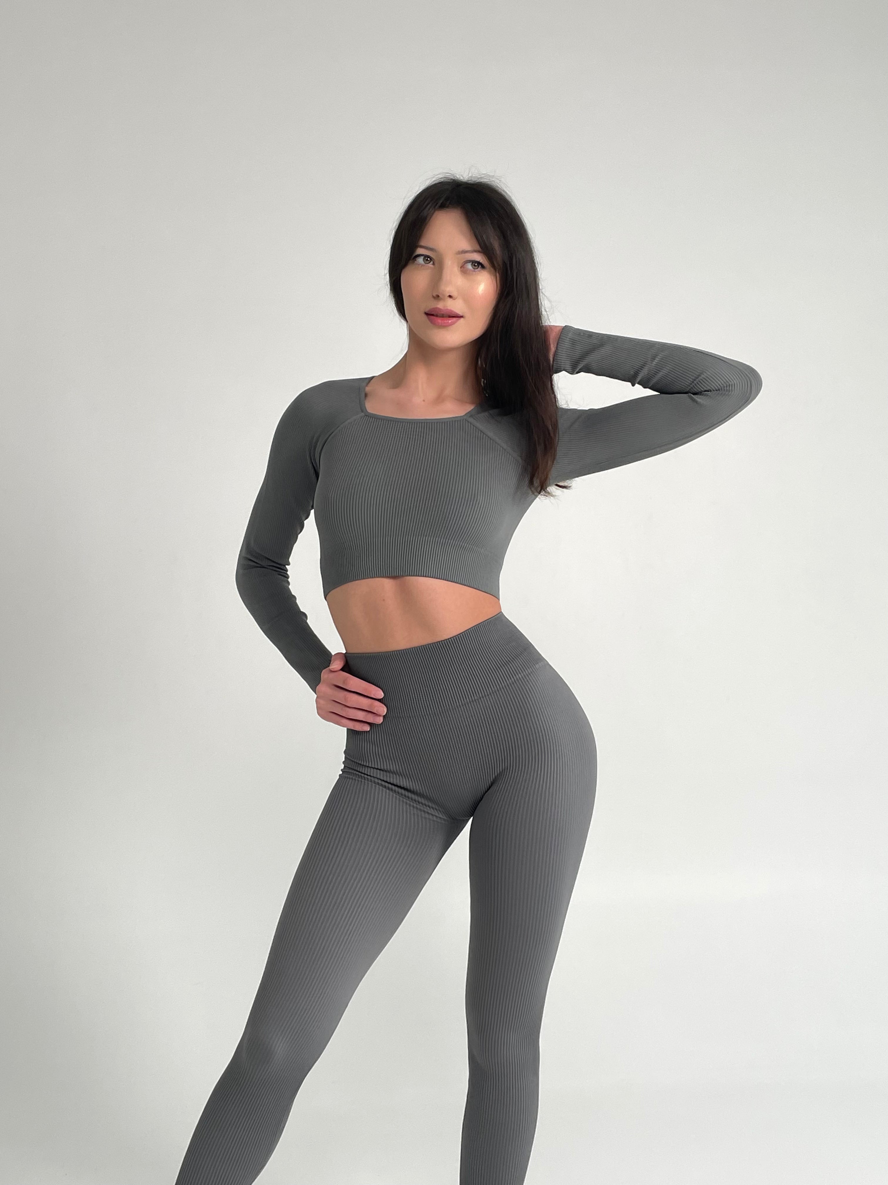 Seamless Ribbed Raglan Long Sleeve Crop Top in Dark Gray