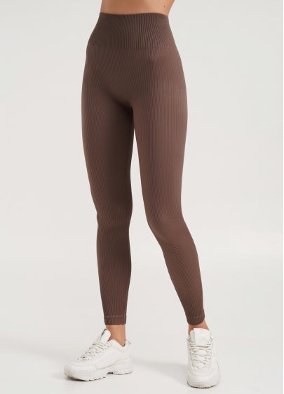 Seamless Ribbed Scrunch Leggings in Brown