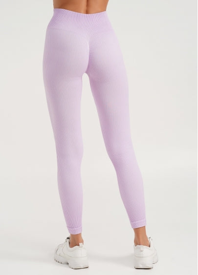 Seamless Ribbed Scrunch Leggings in Light Purple