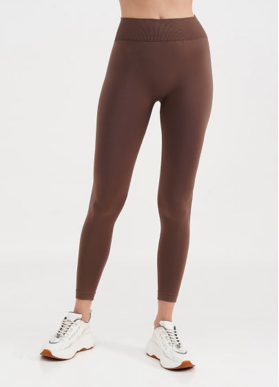 Seamless Scrunch Leggings in Brown