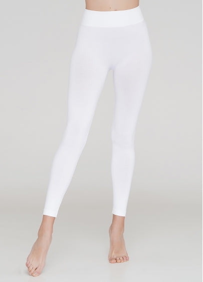 Seamless Mid Waist Leggings in White