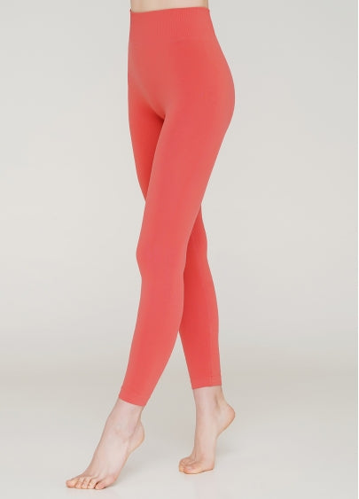 Seamless Mid Waist Leggings in Coral