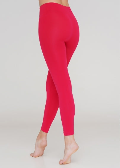 Seamless Mid Waist Leggings in Deep Pink