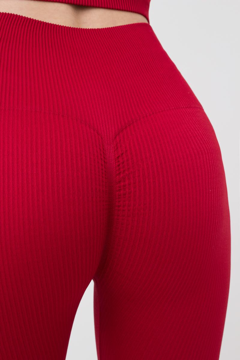 Seamless Ribbed Scrunch Leggings in Wine