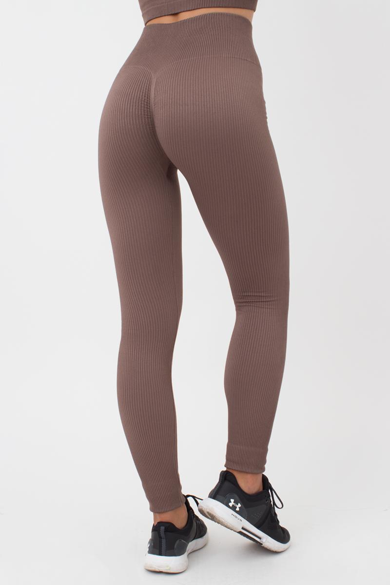 Seamless Ribbed Scrunch Leggings in Brown