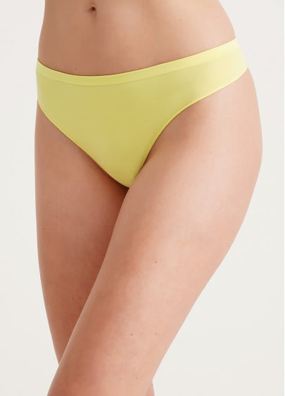 Seamless Thong Panty in Pastel Yellow