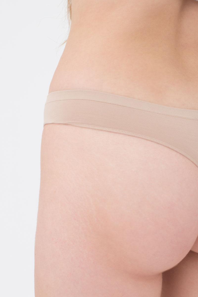 Seamless Thong Panty in Beige