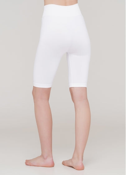 Seamless Above Knee Bike Shorts in White