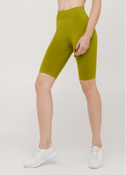 Seamless Above Knee Bike Shorts in Meadow