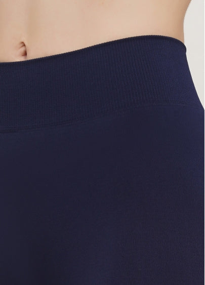 Seamless Above Knee Bike Shorts in Navy Blue