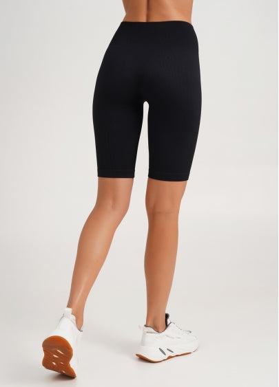 Seamless Ribbed Above Knee Bike Shorts in Black