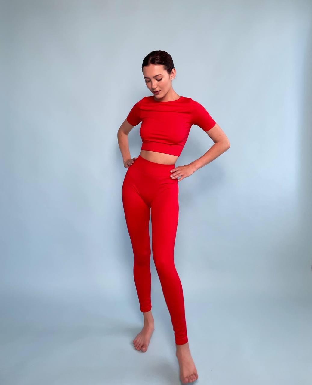 Seamless Cropped Short Sleeve Top in Red