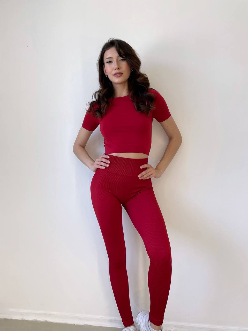 Seamless Cropped Short Sleeve Top in Maroon