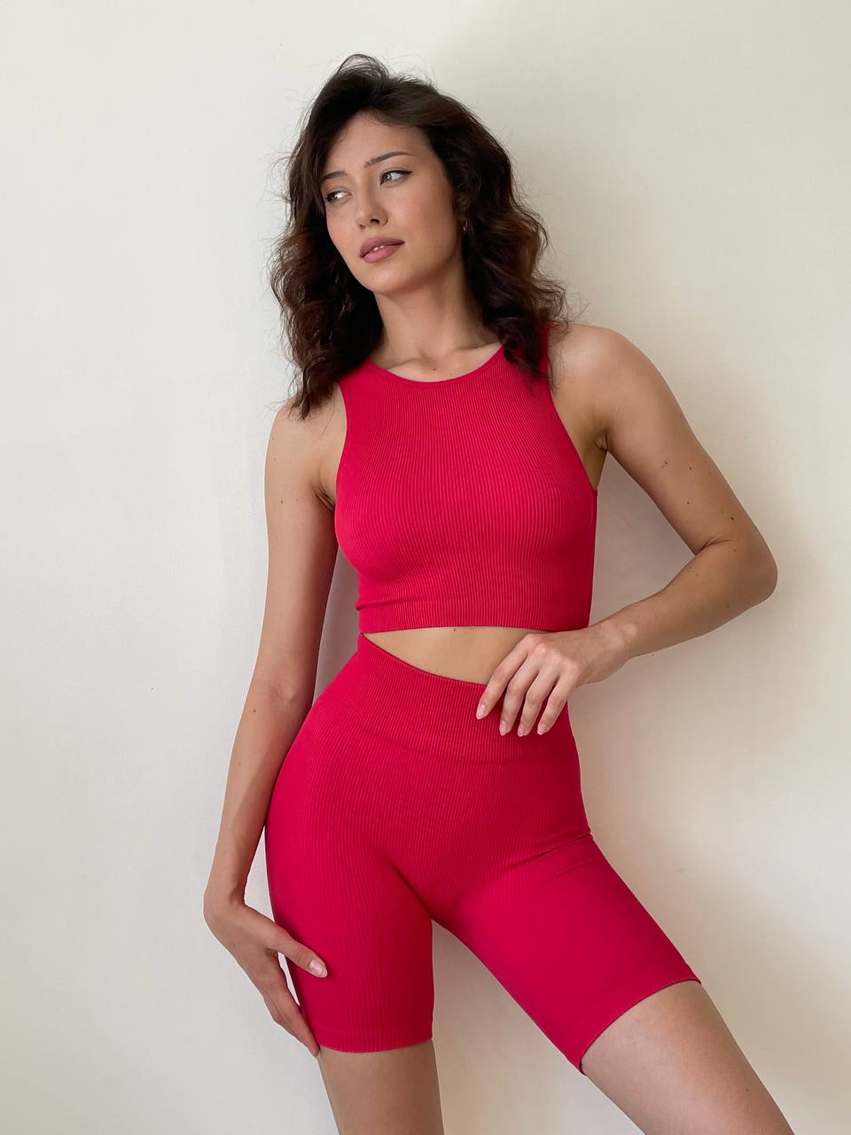 Seamless Ribbed Mid Thigh Bike Shorts in Raspberry