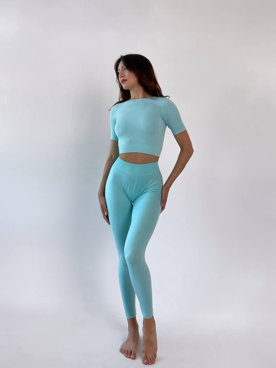 Seamless Cropped Short Sleeve Top in Turquoise