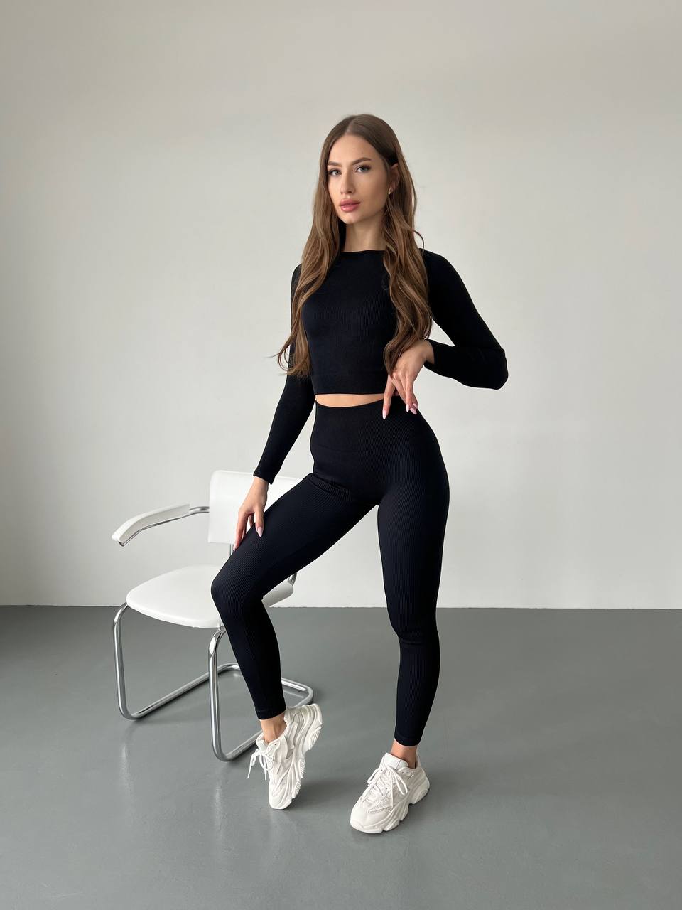 Seamless Ribbed Scrunch Leggings in Black