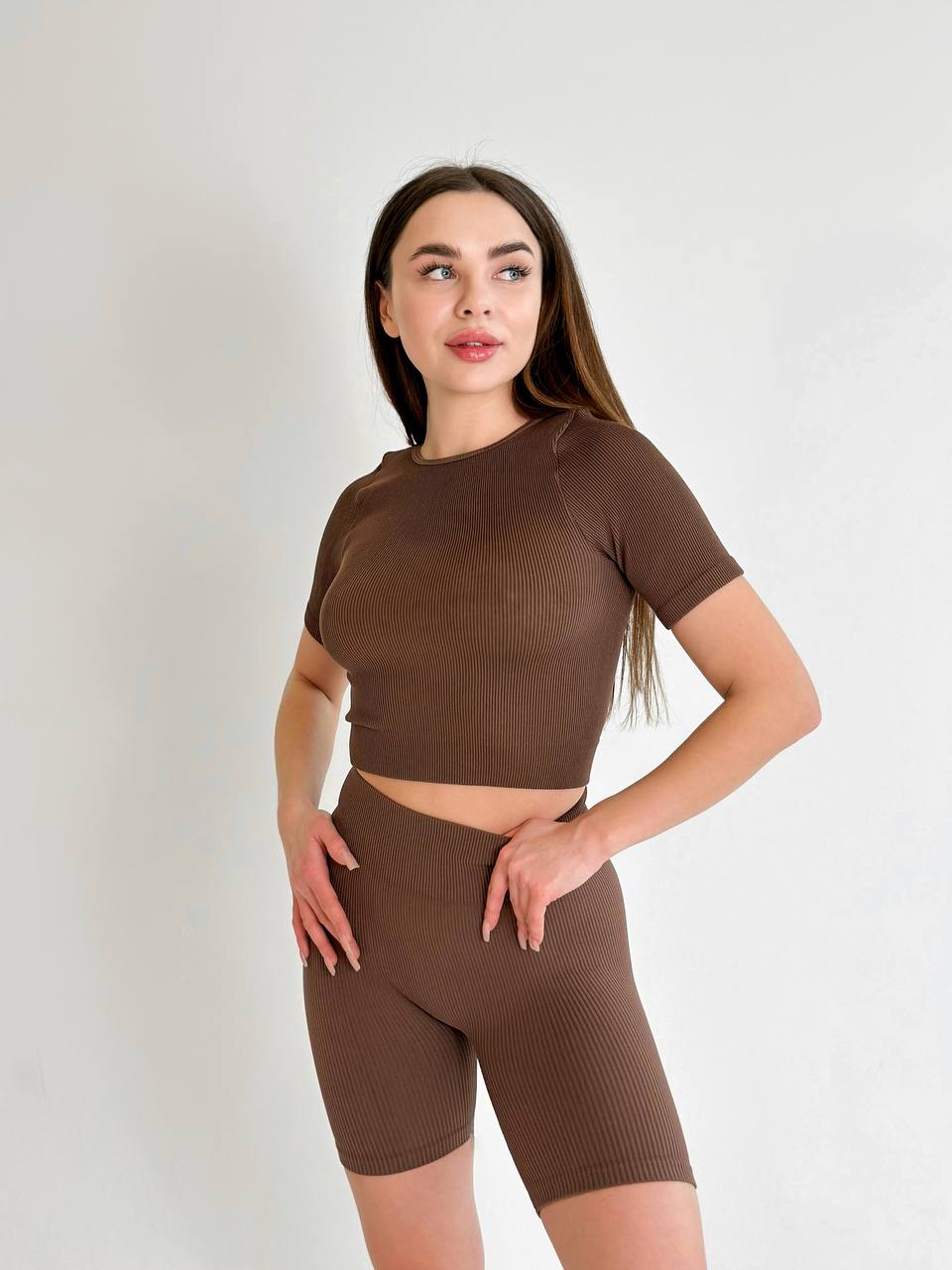 Seamless Ribbed Mid Thigh Bike Shorts in Chocolate