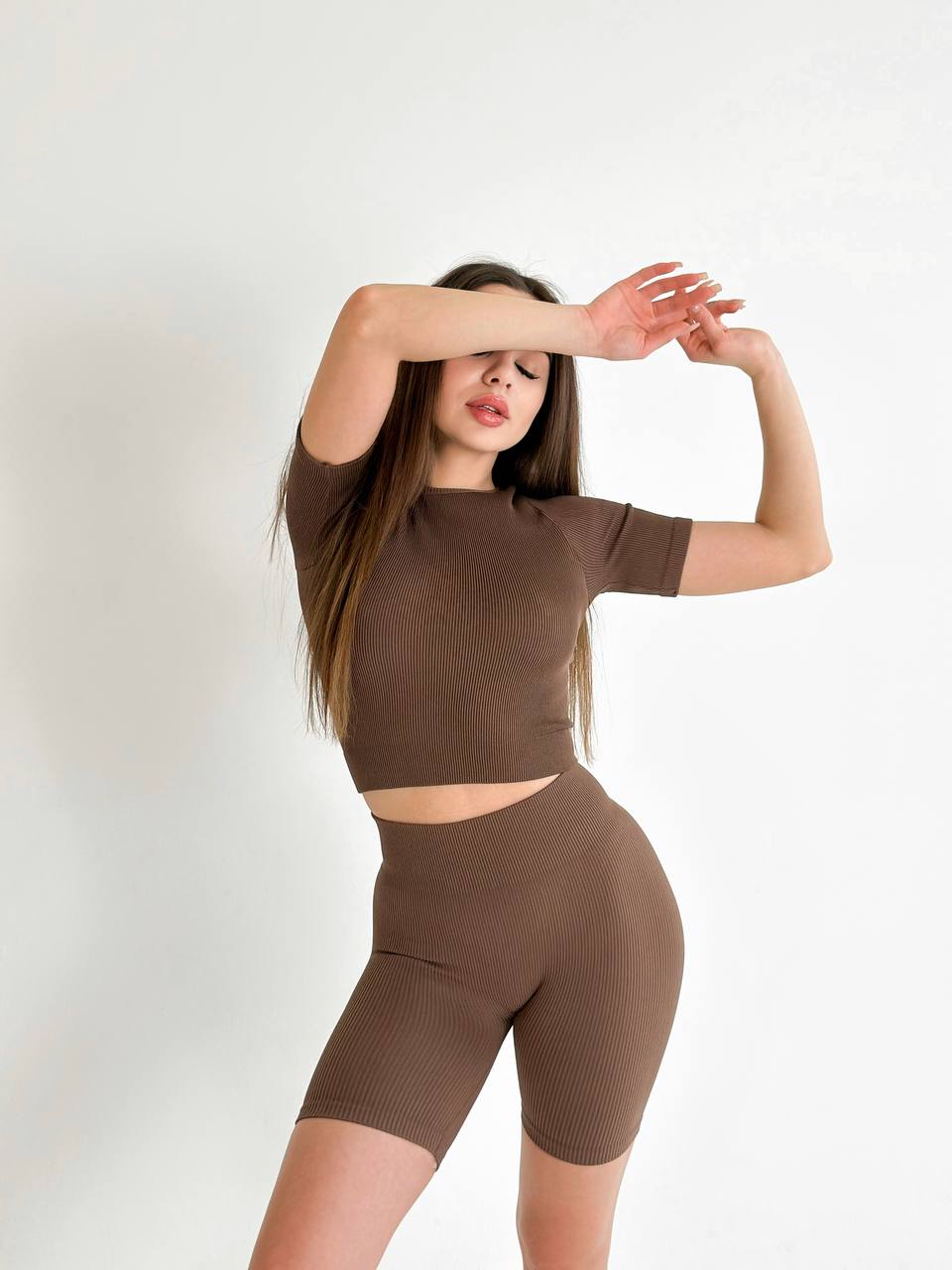 Seamless Ribbed Mid Thigh Bike Shorts in Chocolate