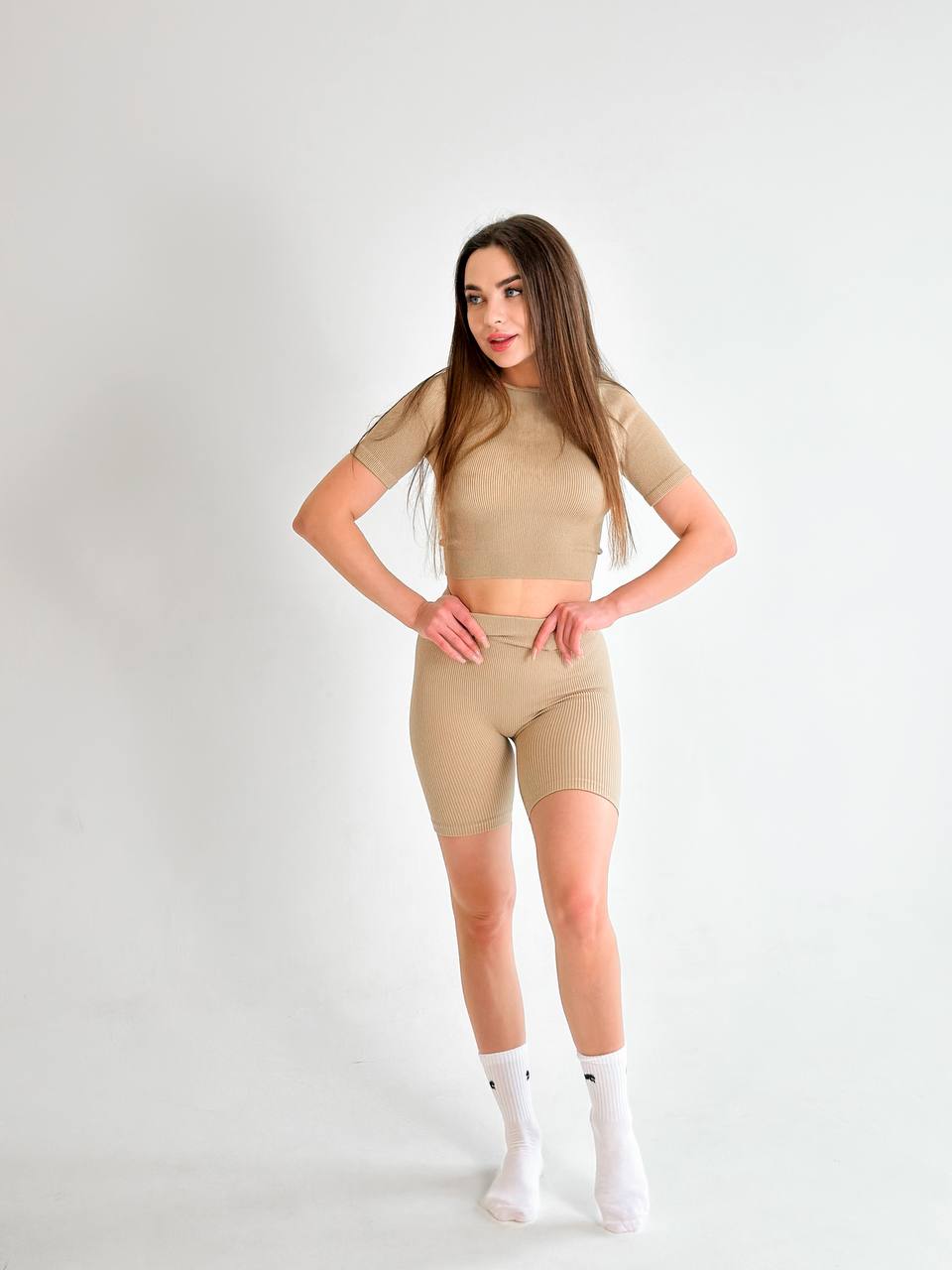 Seamless Ribbed Short Sleeve Crop Top in Beige