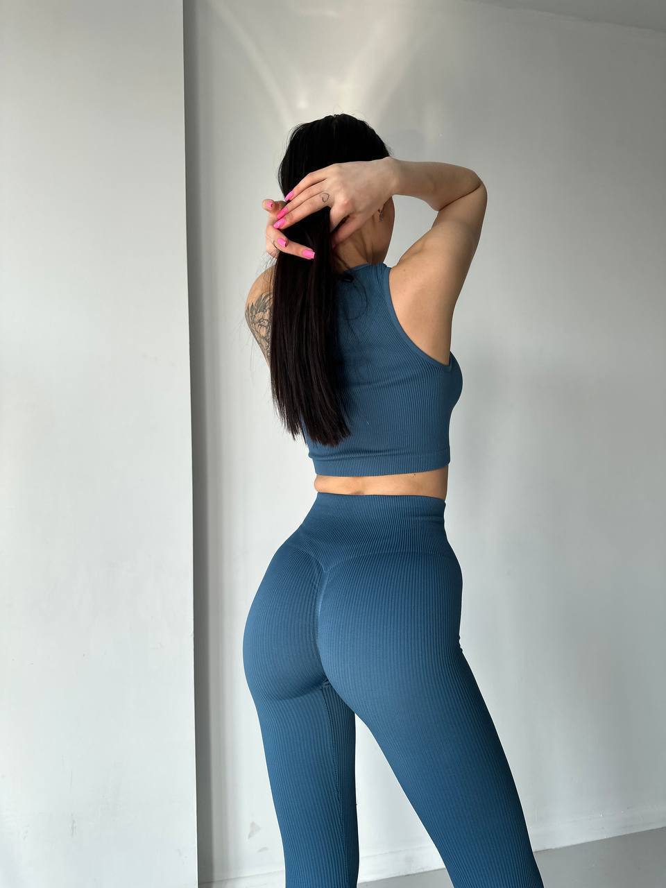 Seamless Ribbed Scrunch Leggings in Slate Blue