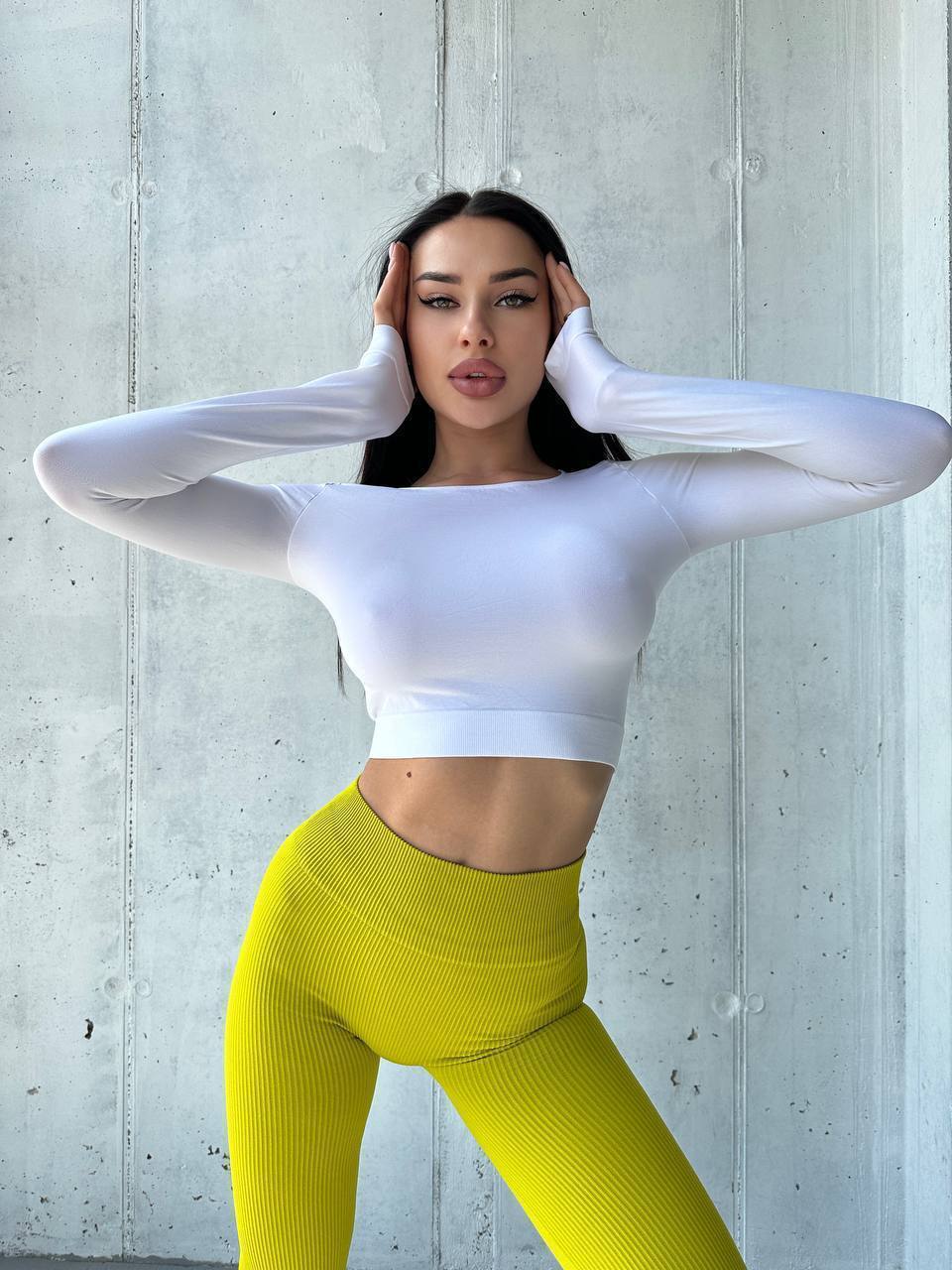 Seamless Ribbed Scrunch Leggings in Yellow