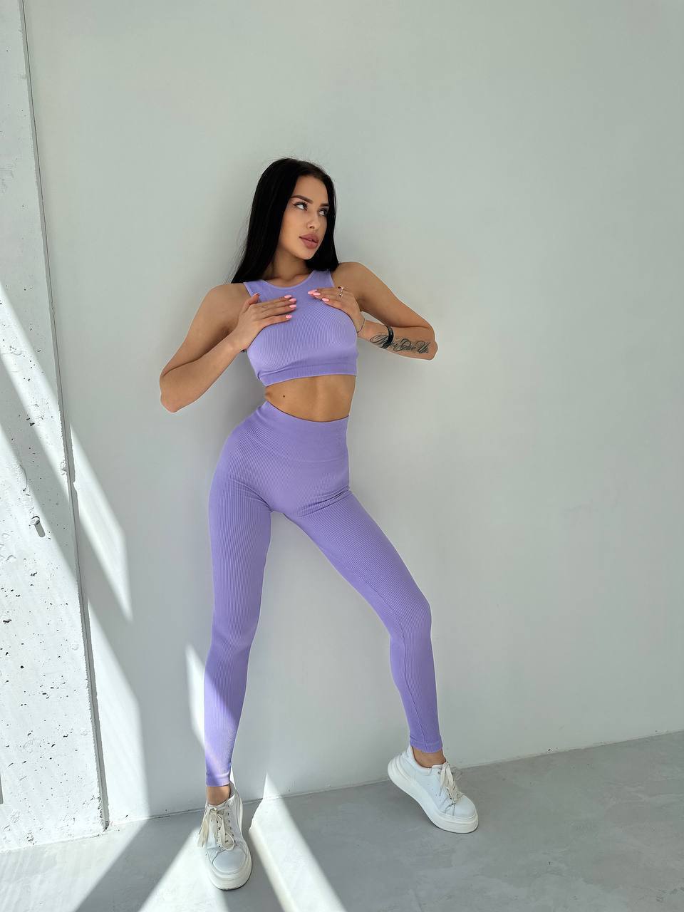 Seamless Ribbed Scrunch Leggings in Light Purple