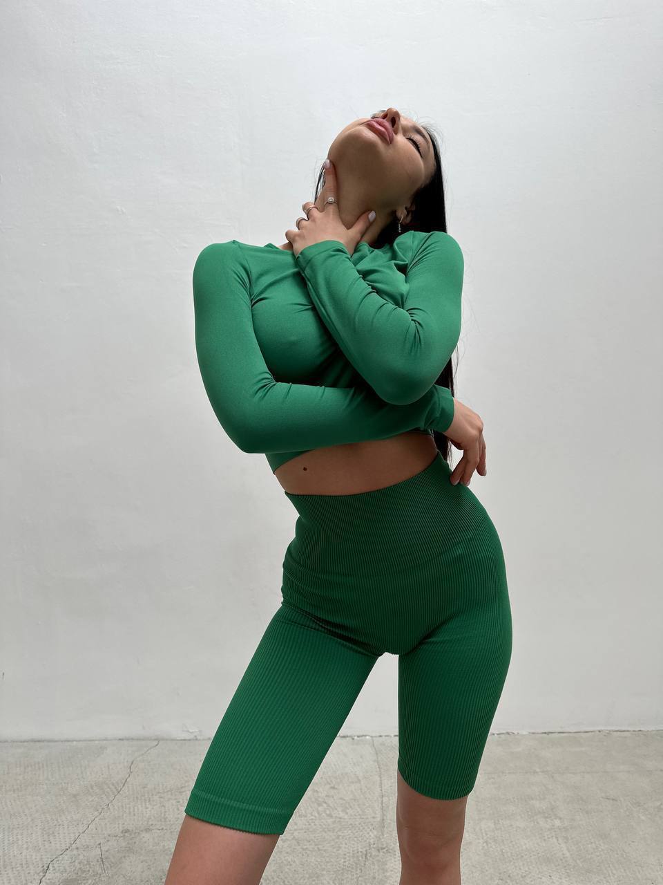 Seamless Cropped Long Sleeve Top in Green