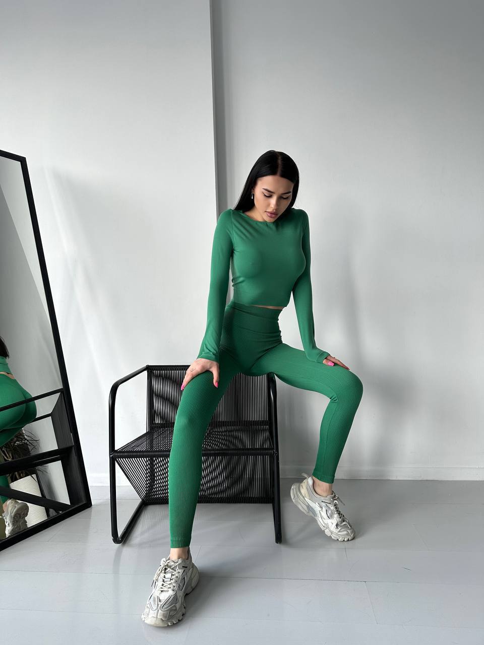 Seamless Cropped Long Sleeve Top in Green