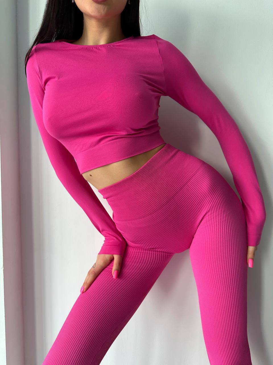 Seamless Cropped Long Sleeve Top in Fuchsia