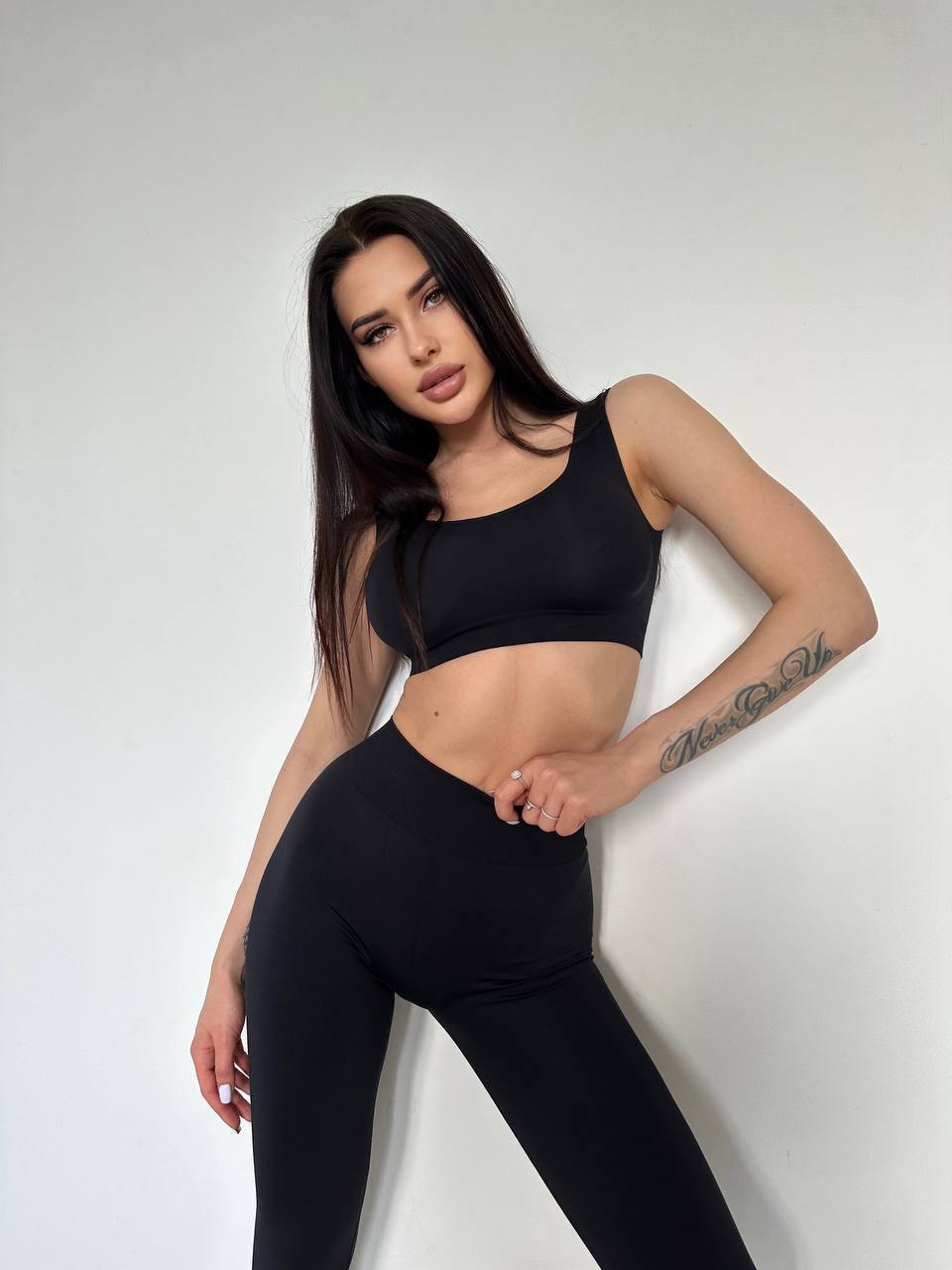 Seamless Stirrup Leggings in Black