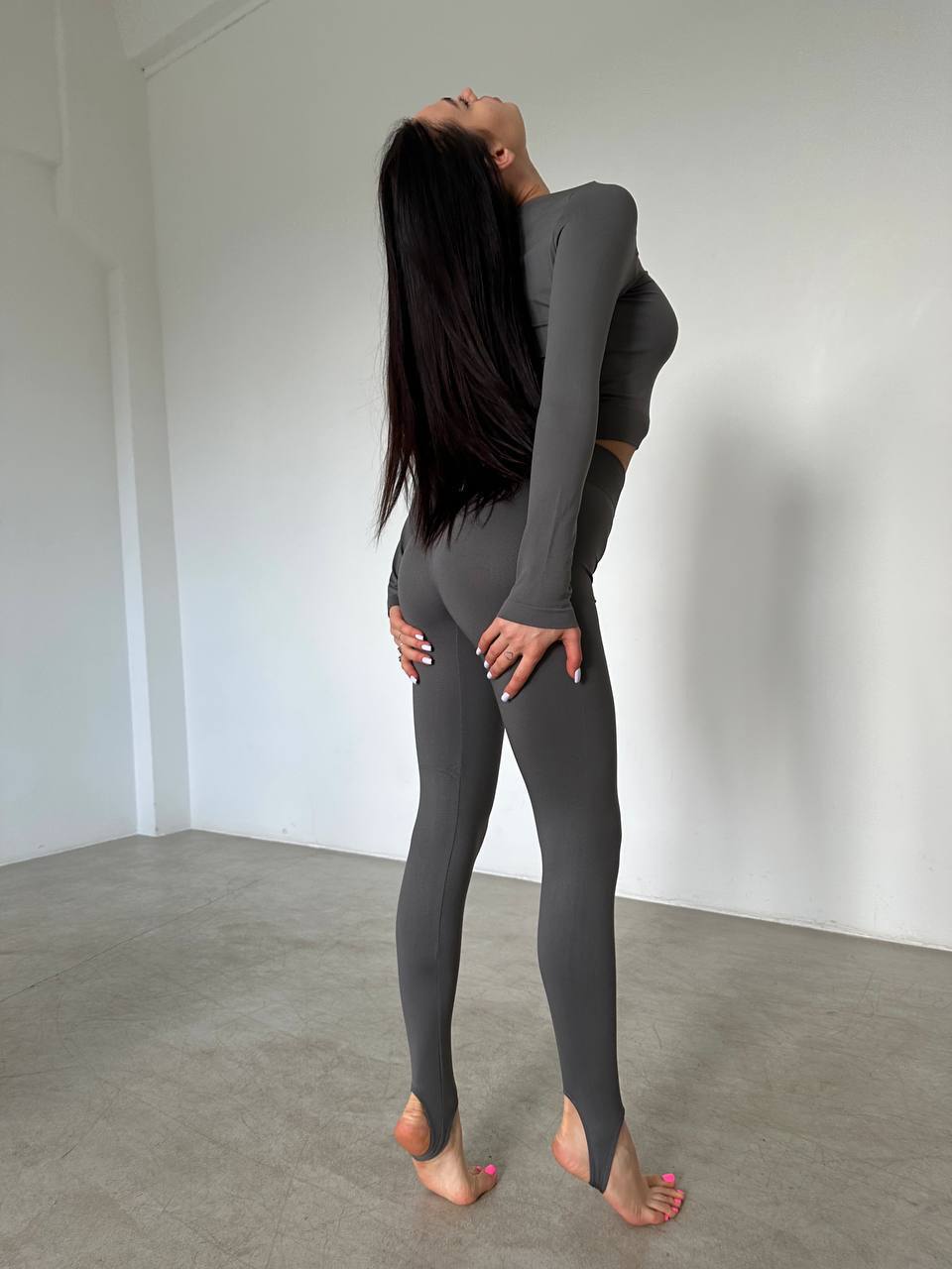 Seamless Stirrup Leggings in Dark Gray